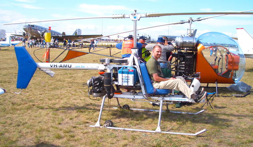 Avalon Airshow 2005 LoneStar Helicopter Display