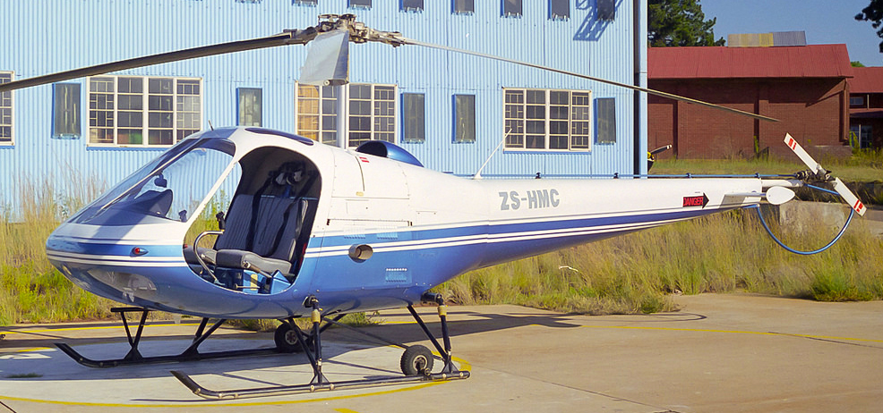 Smooth flying Enstrom helicopter