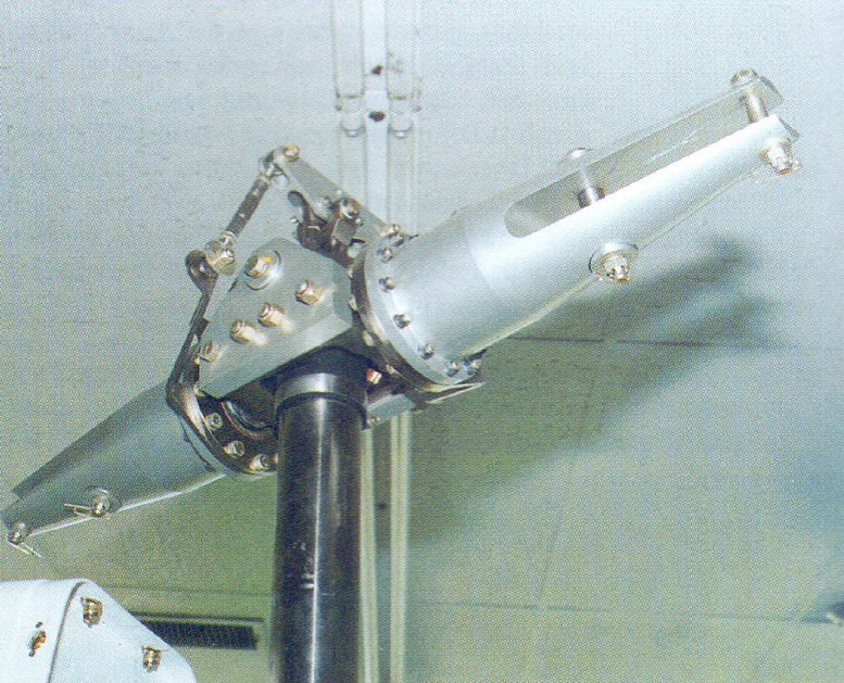 Teetering Mini 500 helicopter main rotor head