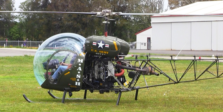 Bell 47 G army helicopter